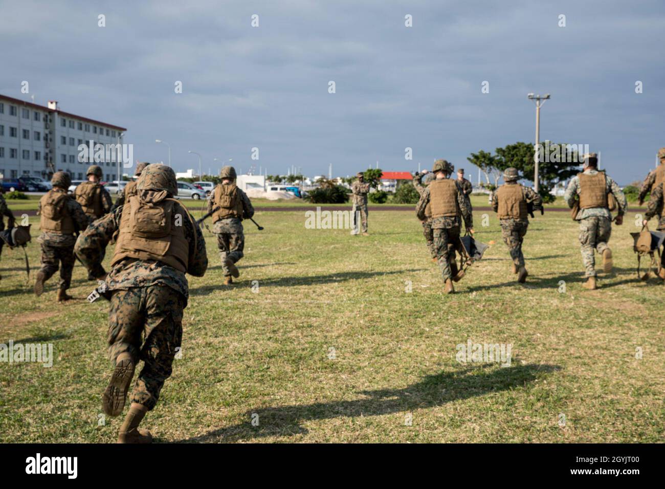 Squad rushes hi-res stock photography and images - Alamy