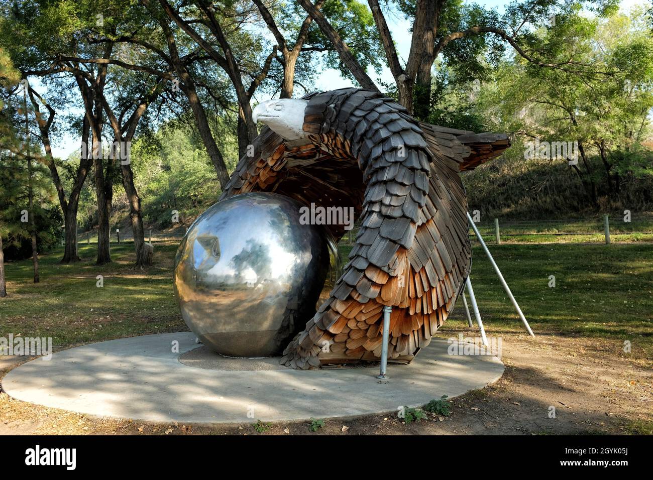 Statue sculpture wings hires stock photography and images Alamy