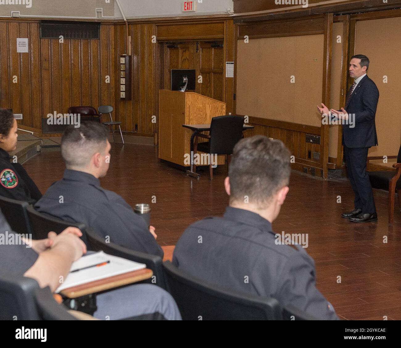 Commandants reading list hires stock photography and images Alamy