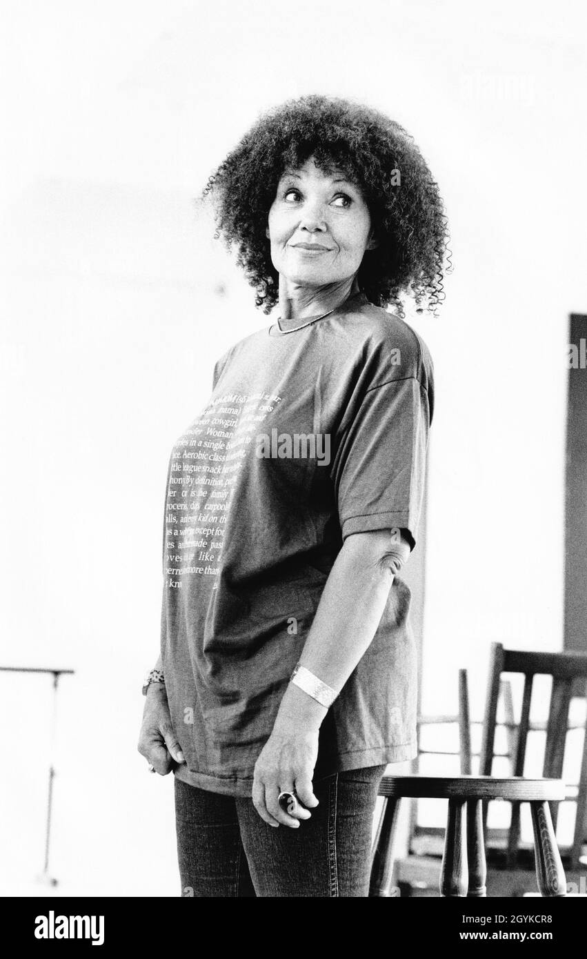 Cleo Laine rehearsing at the London Studio Centre prior to appearing at the 1987 Edinburgh Festival Stock Photo