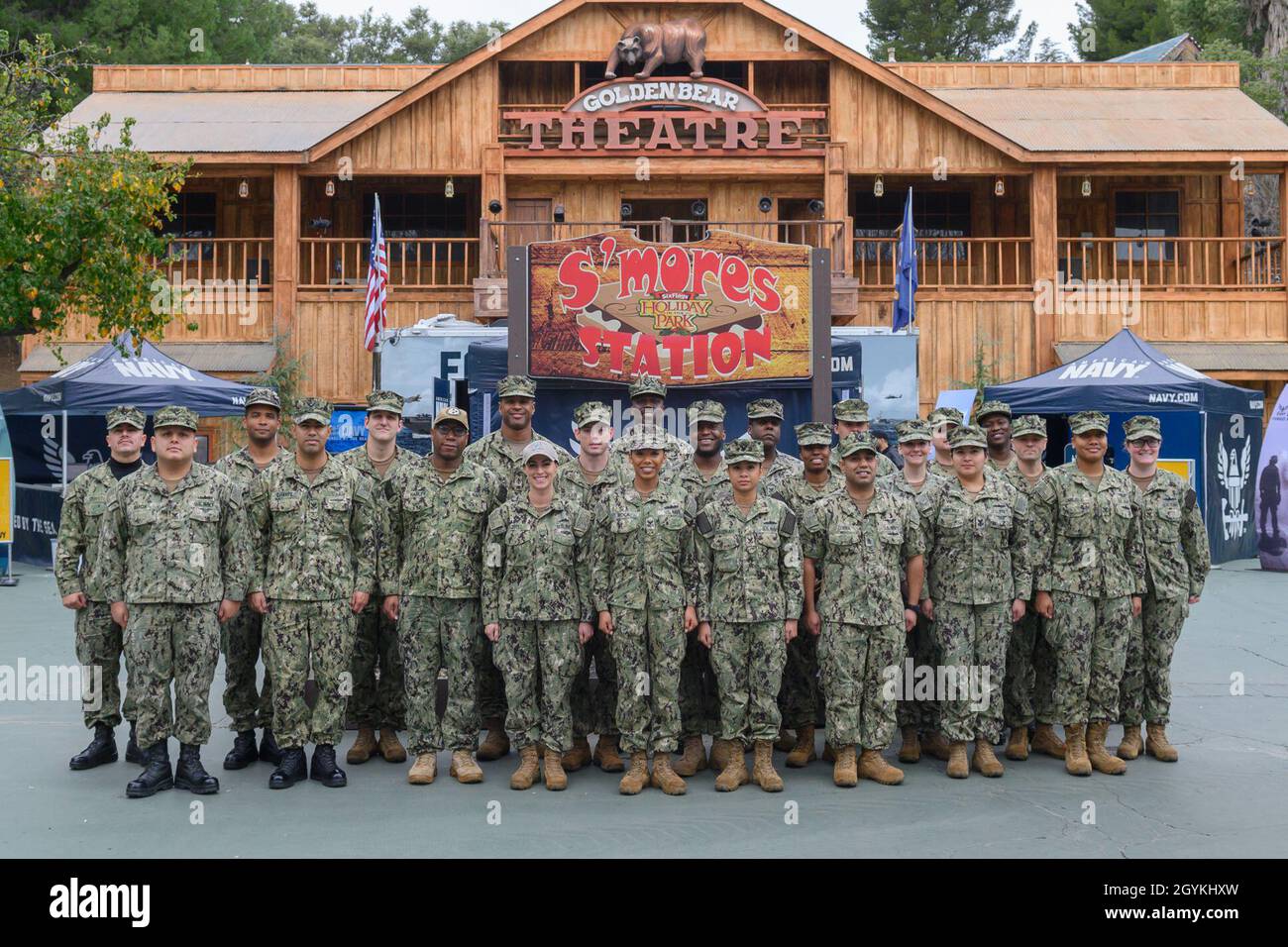 https://c8.alamy.com/comp/2GYKHXW/200120-n-fs414-2167-los-angeles-jan-20-2020-us-navy-recruiters-pose-for-a-group-photo-at-six-flags-magic-mountain-los-angeles-california-in-front-of-the-parks-golden-bear-theatre-as-a-part-of-navy-recruiting-commands-swarm-los-angeles-evolution-a-swarm-event-is-a-large-scale-recruiting-effort-run-by-the-nations-top-navy-recruiters-to-saturate-a-specified-market-with-navy-outreach-information-and-recruiting-assets-us-navy-photo-by-seaman-apprentice-elijah-newtonreleased-2GYKHXW.jpg