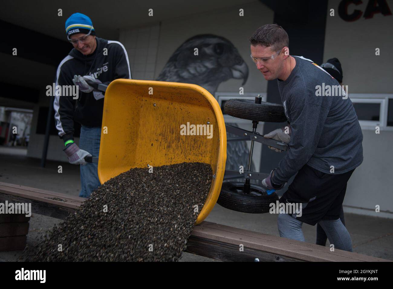 Chris Walker, left, Kaiser Permanente chief physician, and Andrew Muck