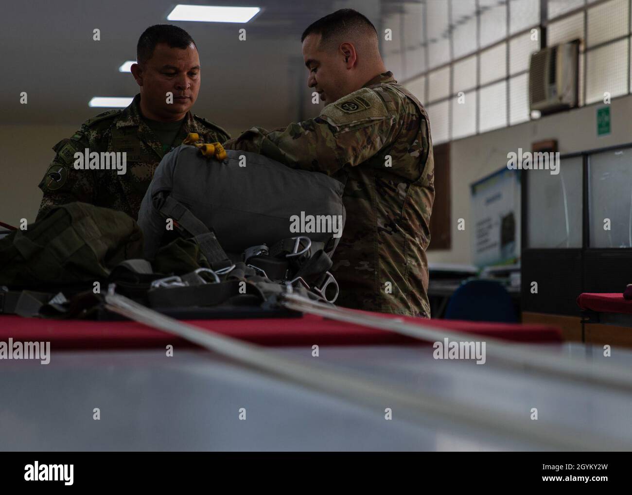A Colombian Army and U.S. 82nd Airborne Division parachute rigger ...