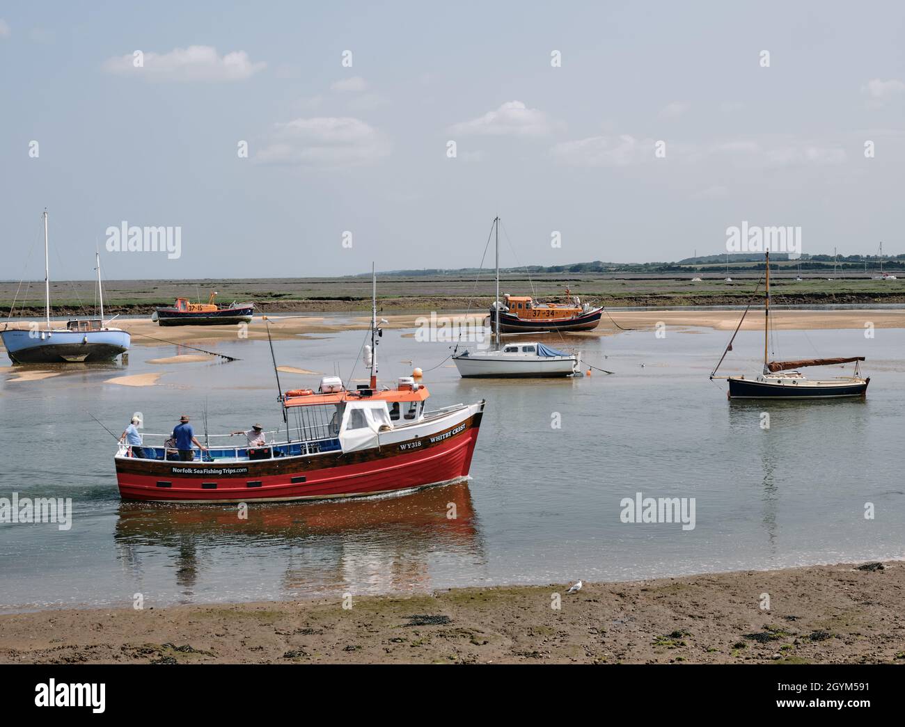Fishing boat day trip hi-res stock photography and images - Alamy