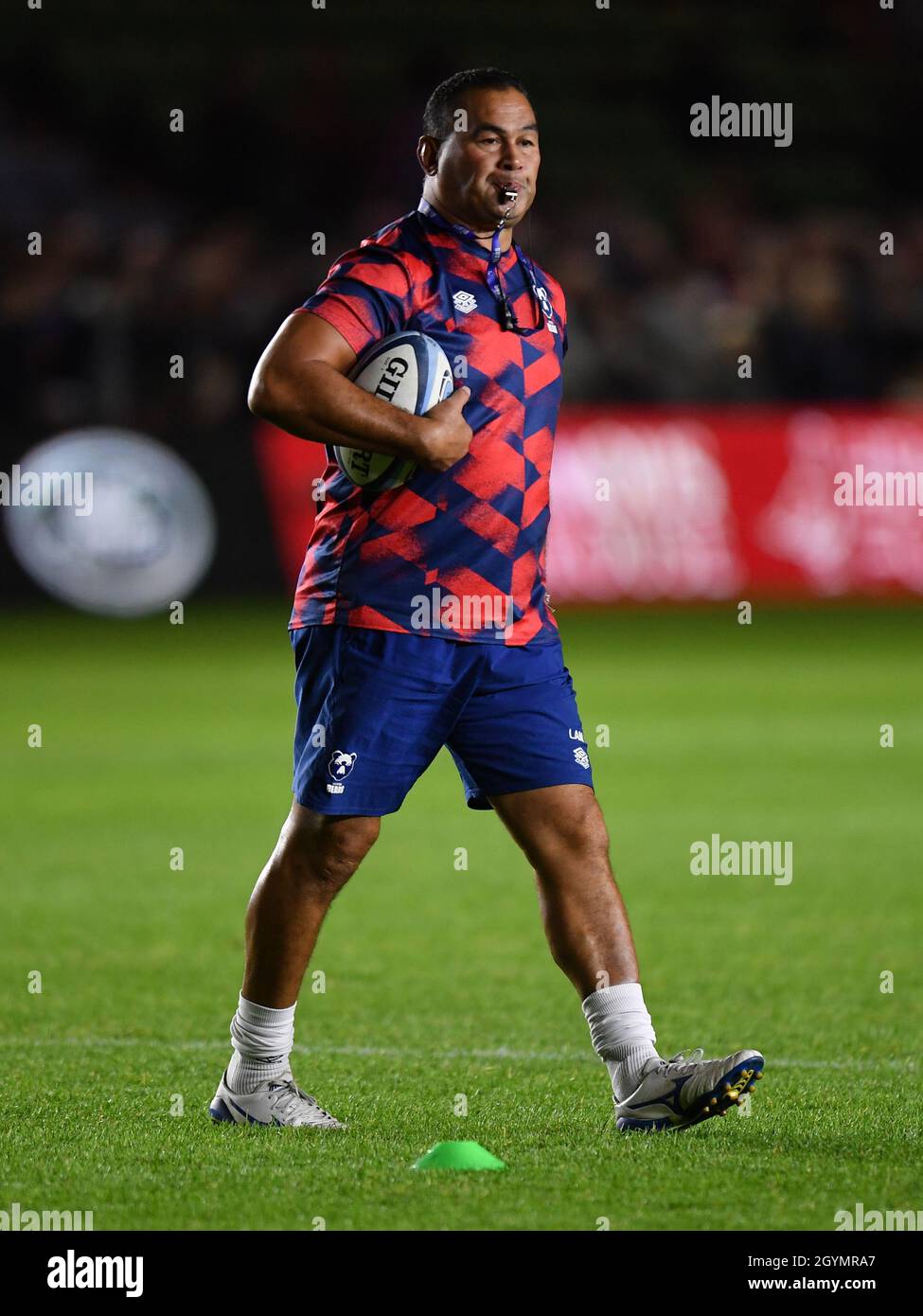 Twickenham Stoop Stadium, UK, UK. 8th October, 2021. Bristol Bears' Head Coach Pat Lam during the pre match warm up before the Gallagher English Premiership game between Harlequins and Bristol Bears: Credit: Ashley Western/Alamy Live News Stock Photo