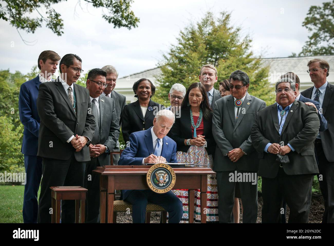 Monument protections hires stock photography and images Alamy