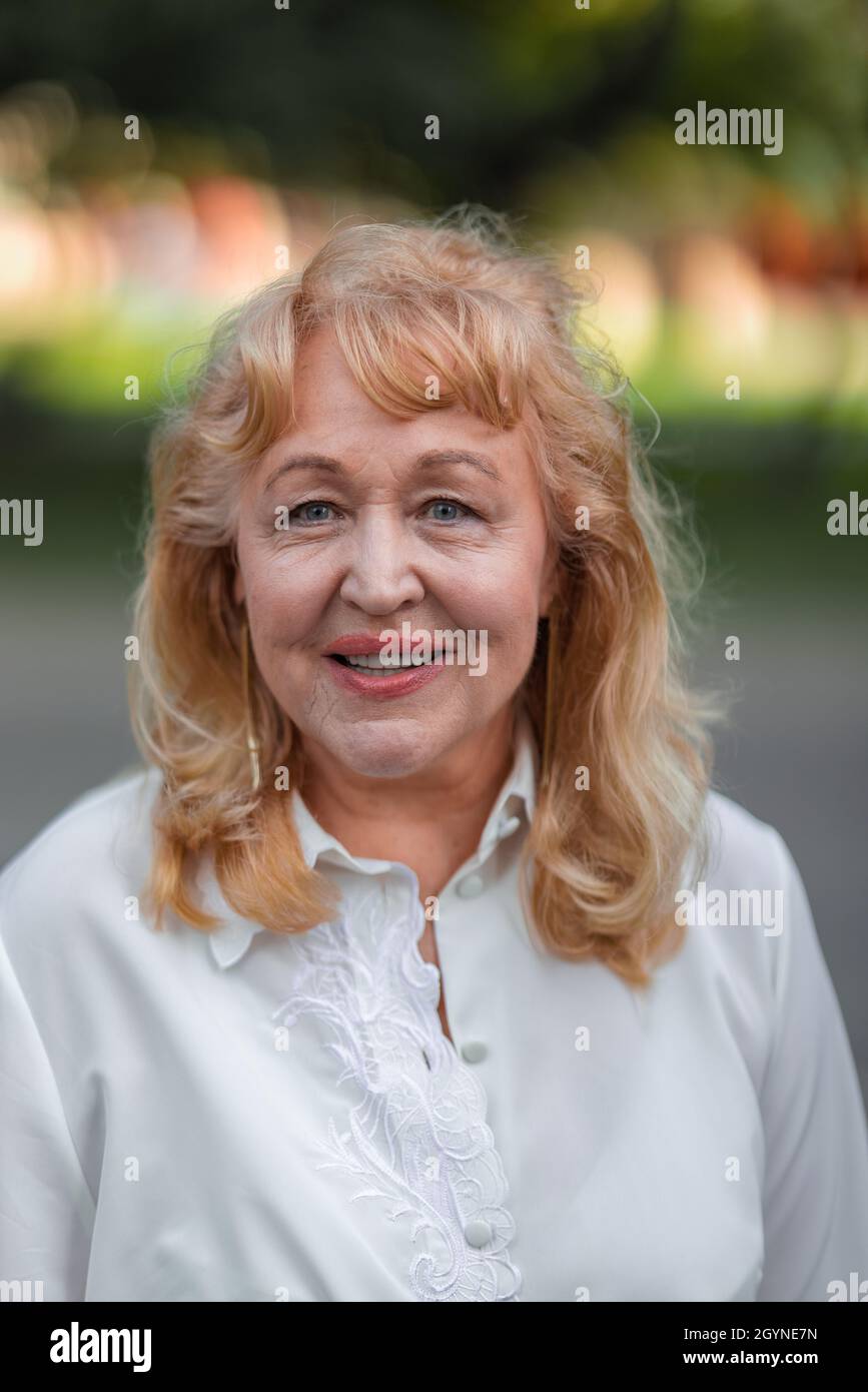 Cheerful happy senior retired hi-res stock photography and images - Alamy