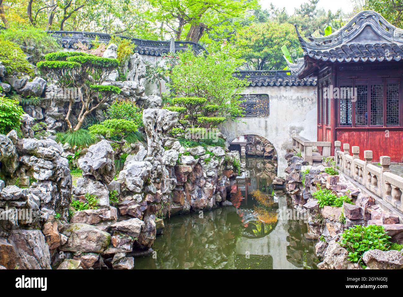Yu Yuan Garden in Shanghai, China Stock Photo