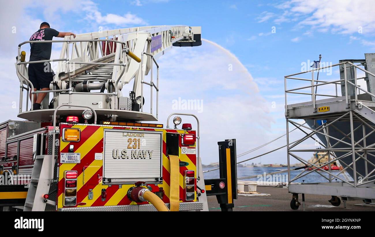 211006NGF9551114 NAVAL STATION MAYPORT, Fla. (Oct. 6, 2021) Naval