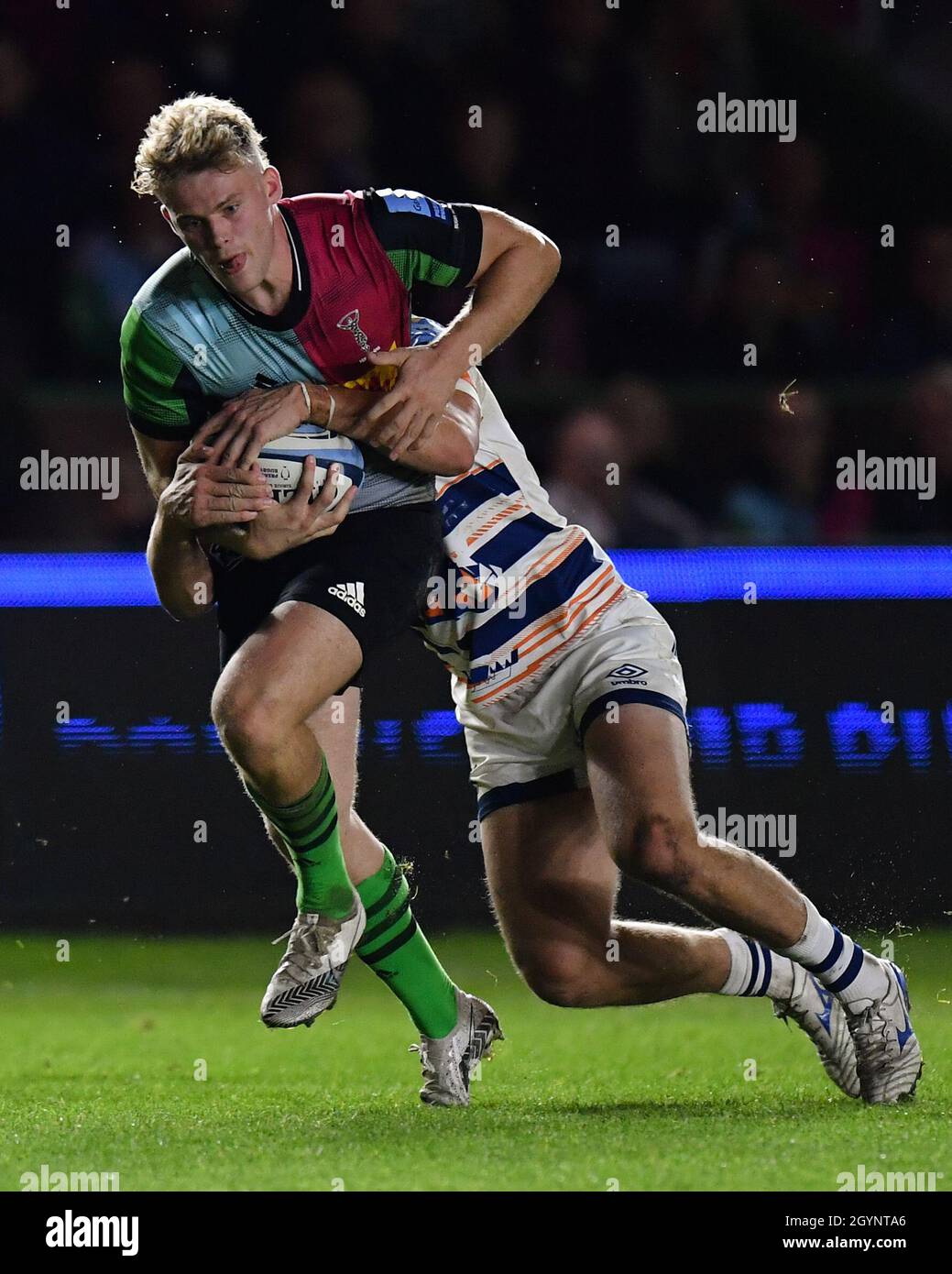 Twickenham Stoop Stadium, UK, UK. 8th October, 2021. Harlequins' Louis Lynagh in action during the Gallagher English Premiership game between Harlequins and Bristol Bears: Credit: Ashley Western/Alamy Live News Stock Photo