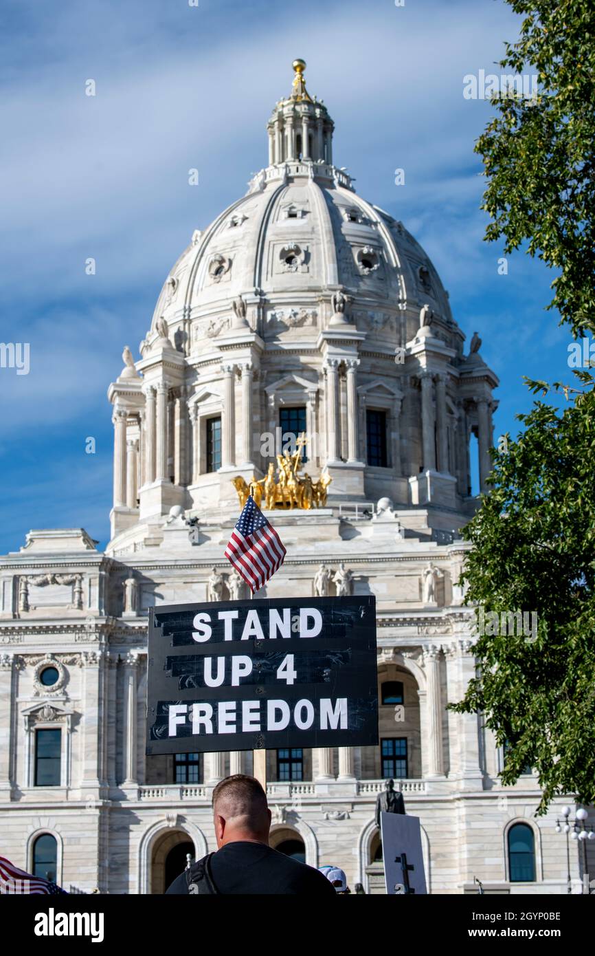 St. Paul, Minnesota. Stop the mandate protest. Protest to stop vaccine mandates and passports. Anti-vaccine movement. Stock Photo