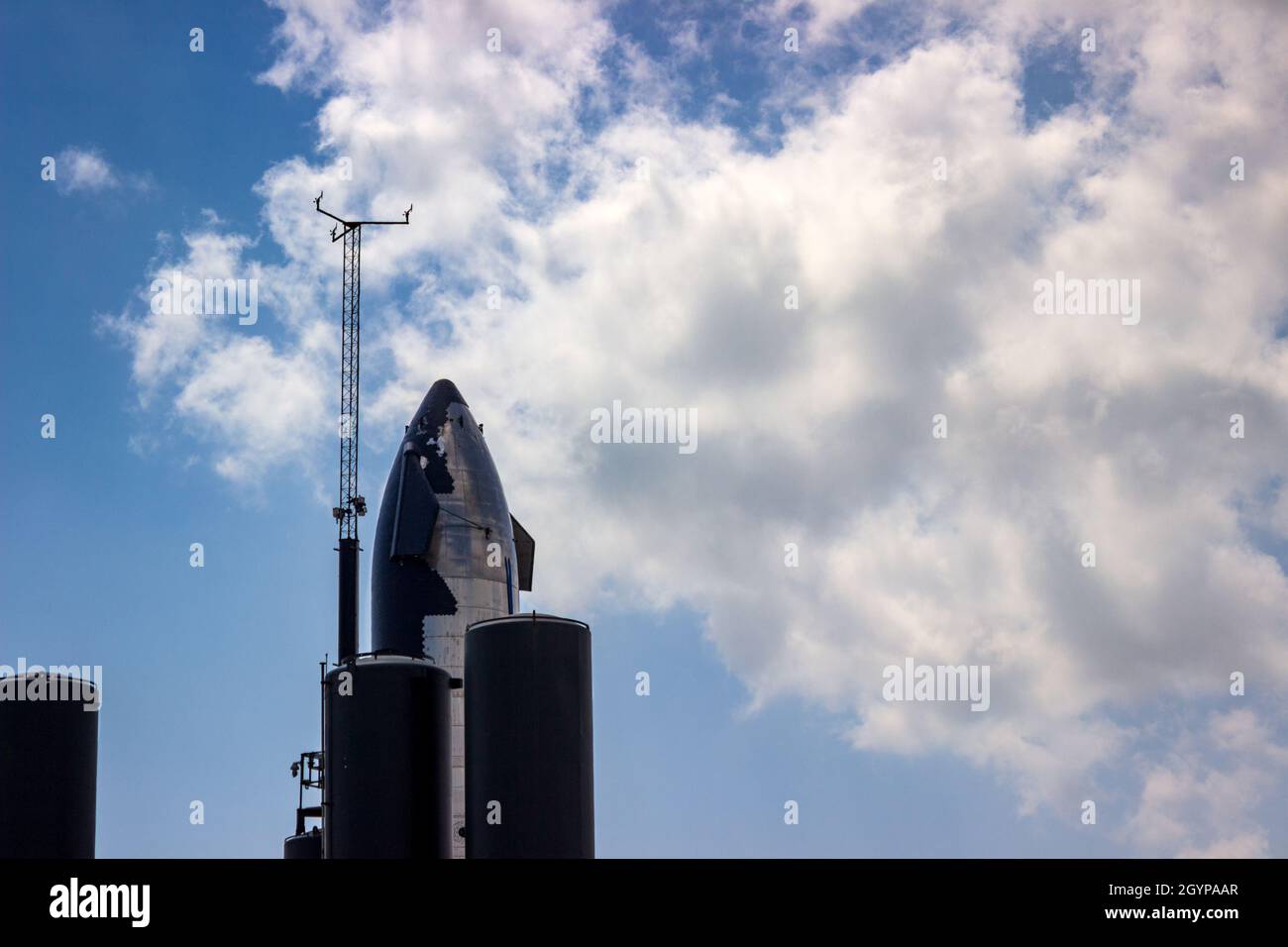 Starship waiting, while being prepped to launch at the SpaceX Launch Facility, Boca Chica, Texas. Stock Photo