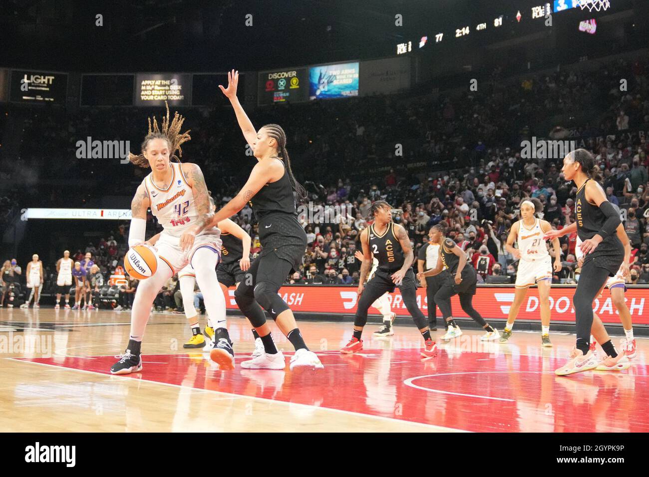 Los Angeles Sparks center Liz Cambage (1) poses during media day,  Wednesday, Apr. 27, 2022, in Torrance, Calif. Photo via Newscom Stock Photo  - Alamy