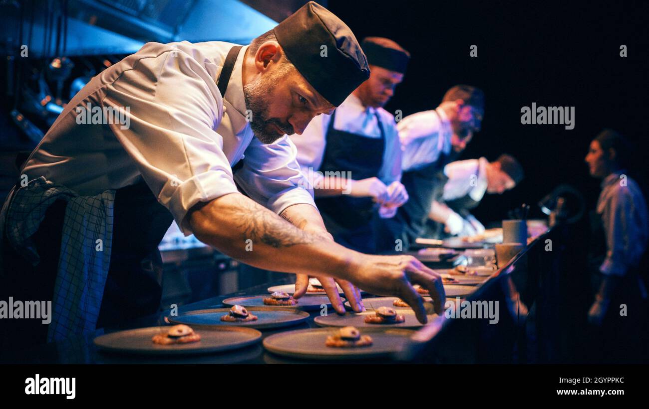 Netflix 2023. Блоггер с едой. Известные повара блоггеры. Голод повар. Голод повар.