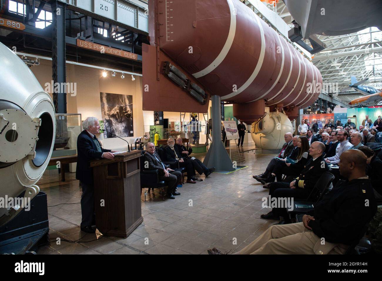 Bathyscaphe trieste fotografías e imágenes de alta resolución - Alamy