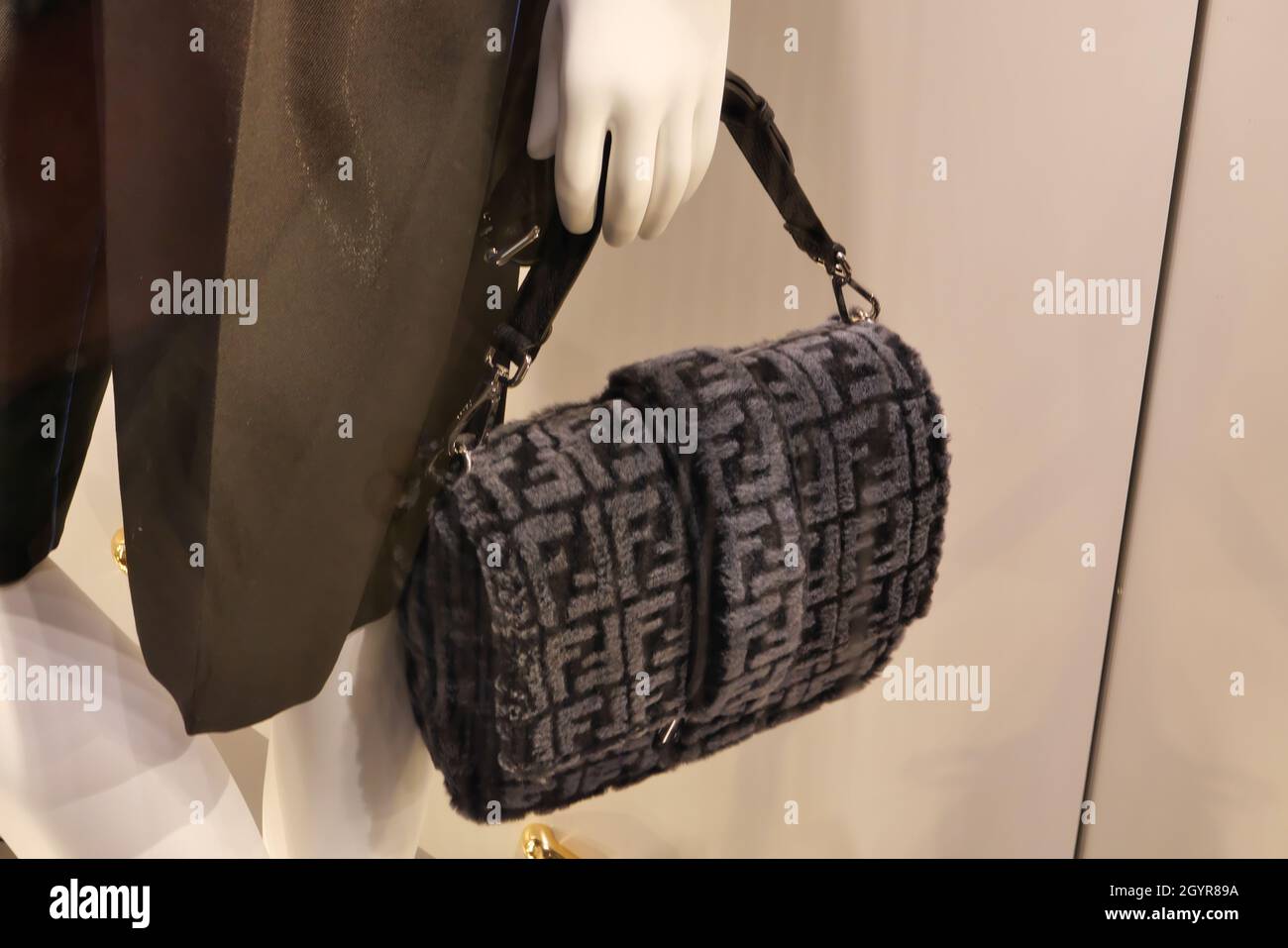 BAG ON DISPLAY AT FENDI FASHION BOUTIQUE Stock Photo - Alamy