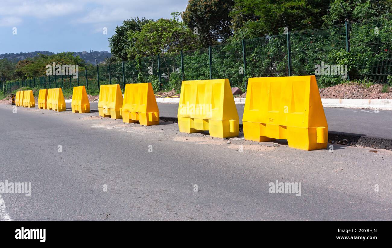 Road highway construction yellow plastic portable barriers for vehicle