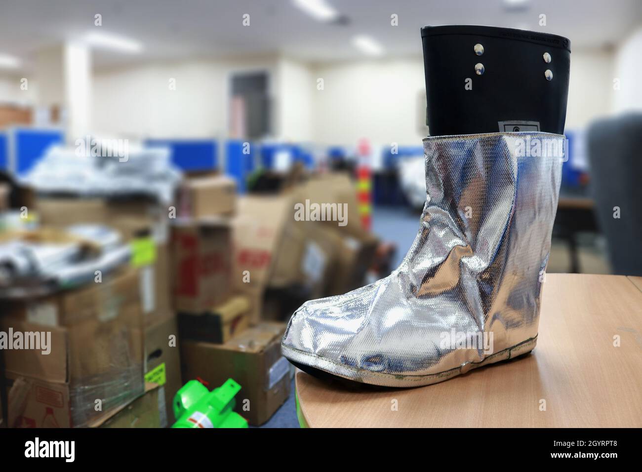 Fireresistant shoes for firefighters, hot metal industry workers, and