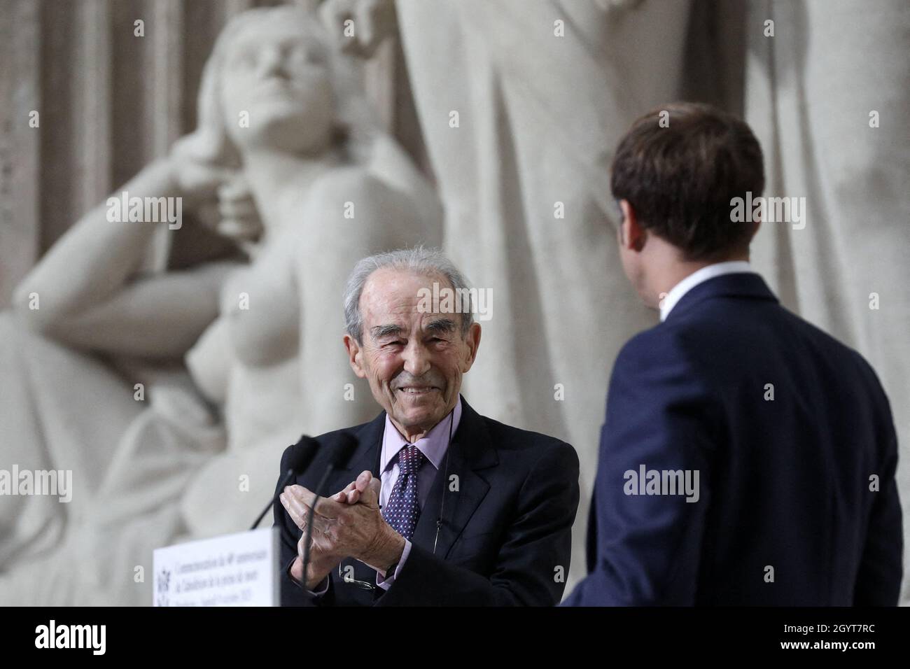Paris France 09th Oct 21 Le President De La Republique Emmanuel Macron Et Robert Badinter Durant La Commemoration Du Quarantieme Anniversaire De L Abolition De La Peine De Mort Au Pantheon A Paris