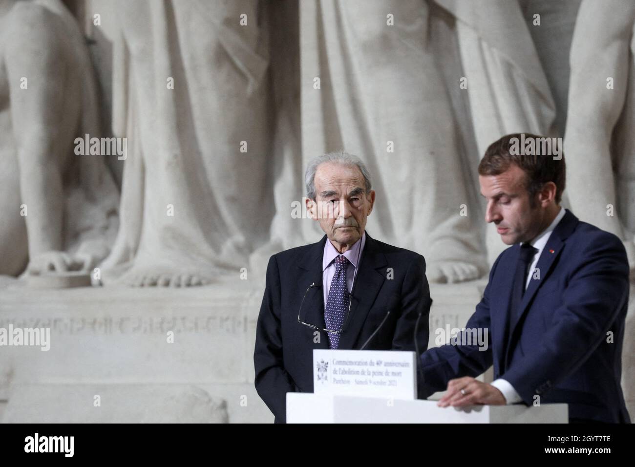 Paris, France. 09th Oct, 2021. Le président de la république, Emmanuel Macron et Robert Badinter durant la Commémoration du quarantième anniversaire de l'abolition de la peine de mort, au Panthéon à Paris, France, le 9 octobre 2021. French President Emmanuel Macron and Robert Badinter during the commemoration of the 40th anniversary of the abolition of the death penalty at the Pantheon in Paris, France, October 9th, 2021. Photo by Stephane Lemouton/Pool/ABACAPRESS.COM Credit: Abaca Press/Alamy Live News Stock Photo