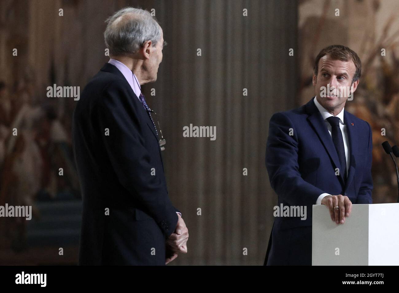 Paris France 09th Oct 21 Le President De La Republique Emmanuel Macron Et Robert Badinter Durant La Commemoration Du Quarantieme Anniversaire De L Abolition De La Peine De Mort Au Pantheon A Paris