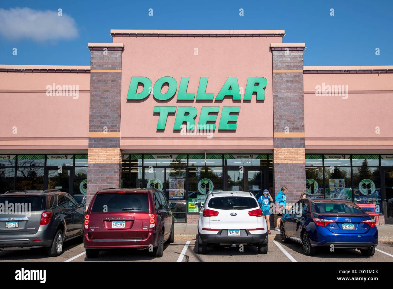 One Dollar Store High Resolution Stock Photography And Images Alamy