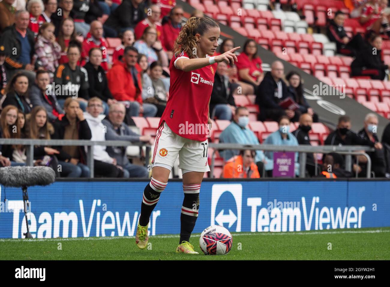 Manchester United vs Manchester City LIVE: Women's Super League