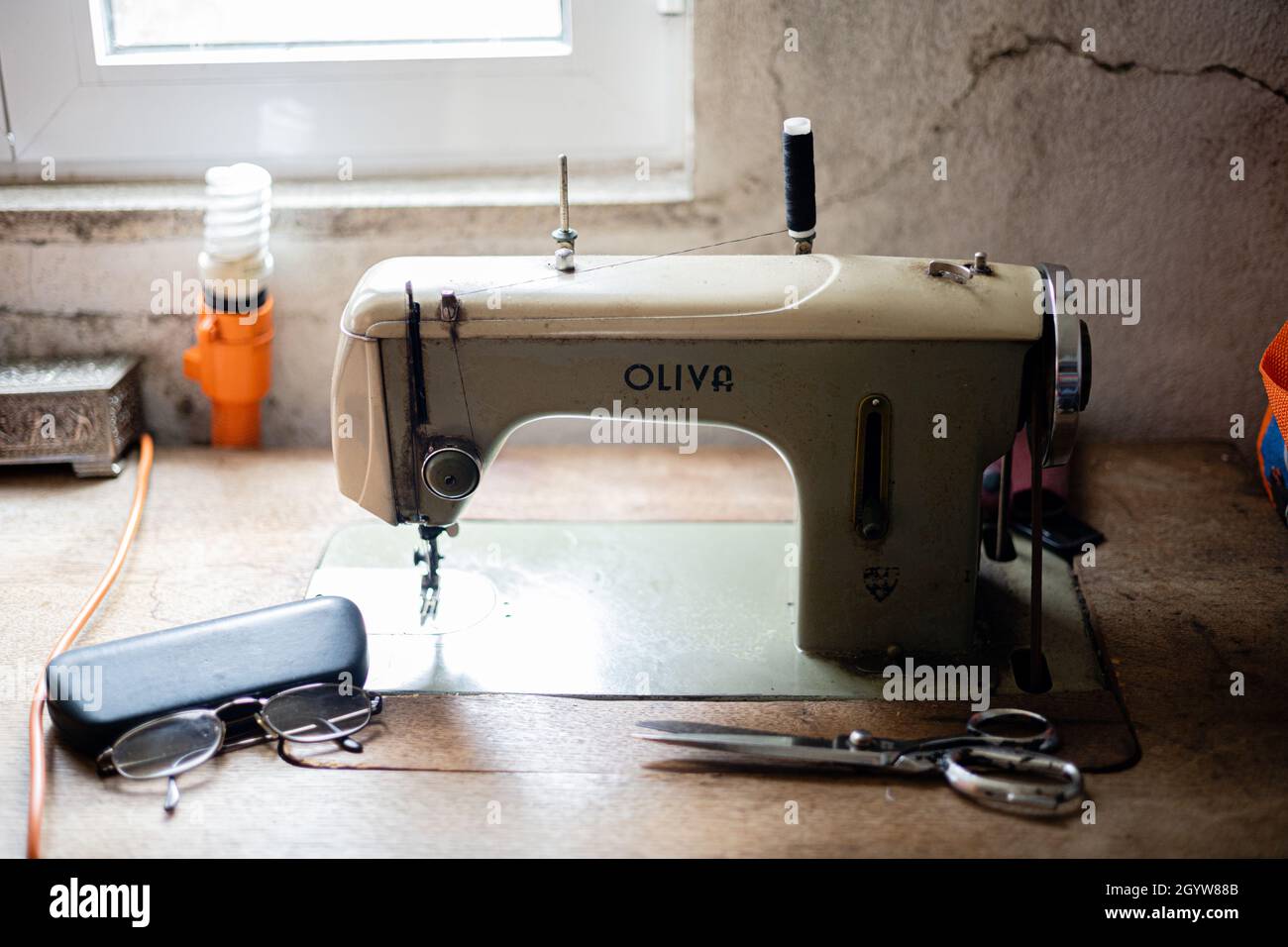 Vintage sewing machine Stock Photo Alamy
