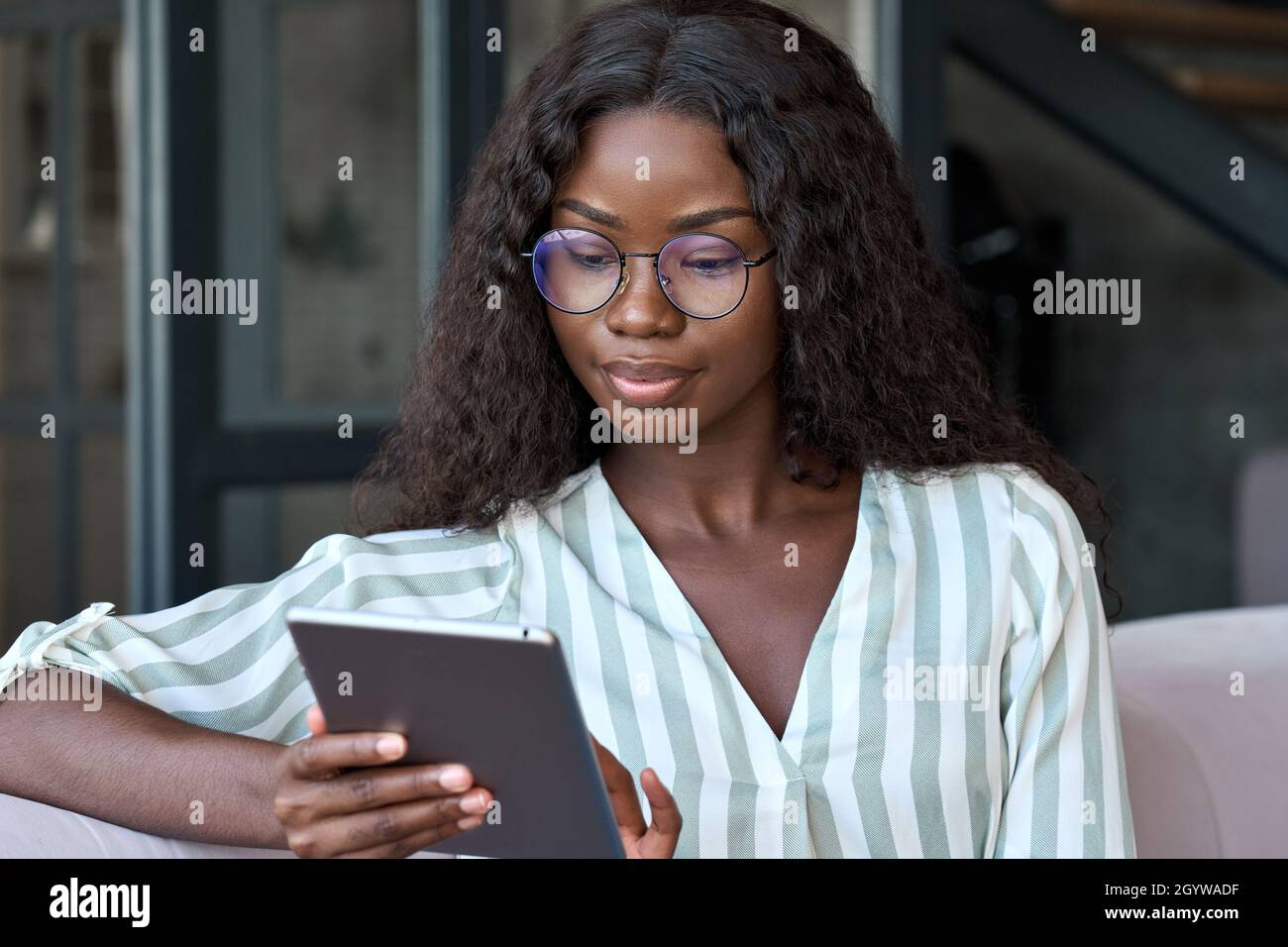 African black woman hi-res stock photography and images - Alamy