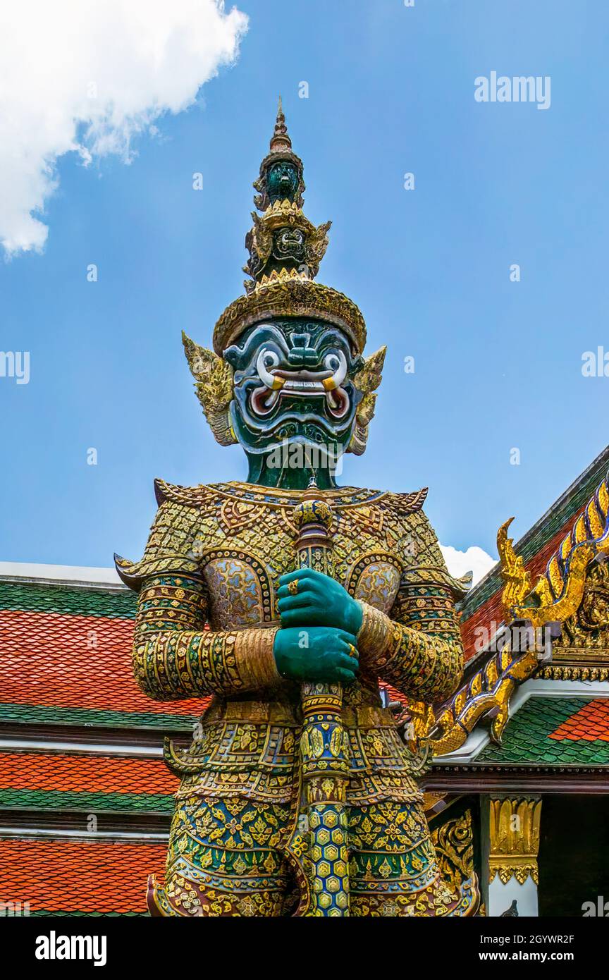 Demon Guard, Guardian; Yaksha, Thotsakhirithon,at the Grand Palace; พระบรมมหาราชวัง; Wat Phra Kaew, Bangkok, Thailand. statue Stock Photo