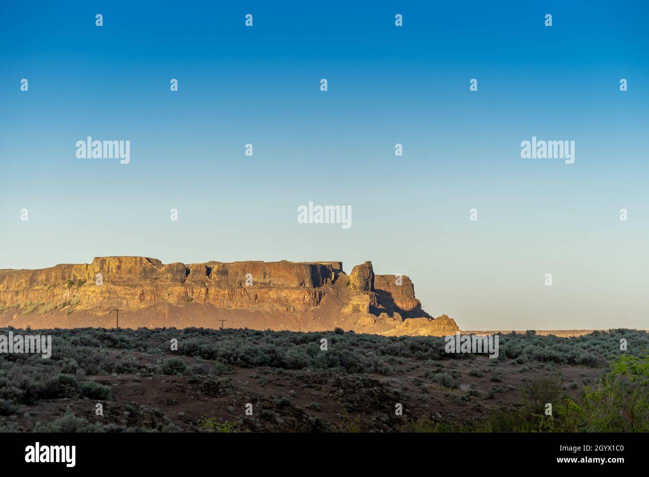 Sun Setting on Rock Cliffs at Sun Lakes State Park in Washington State ...
