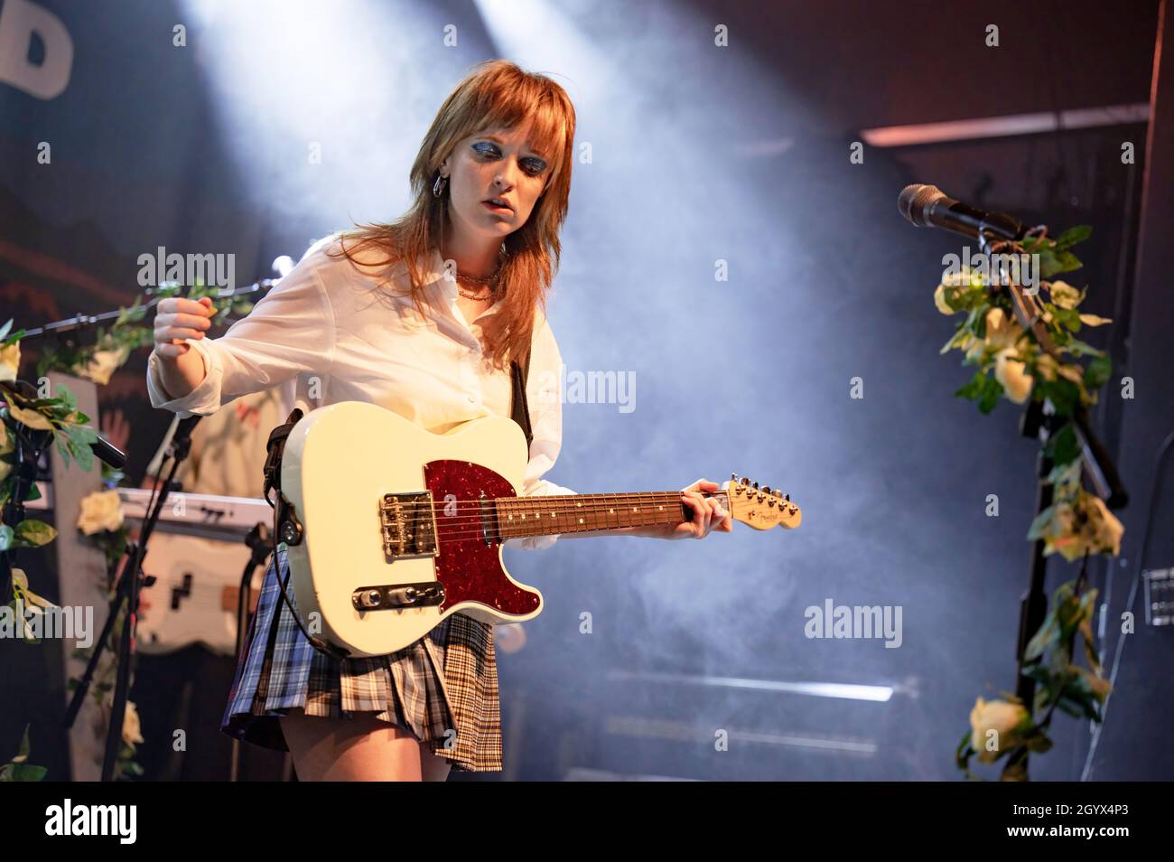 Manchester, UK. 09th October 2021. Orla Gartland performs at Manchester Academy. 2021-10-09. Credit:  Gary Mather/Alamy Live News Stock Photo