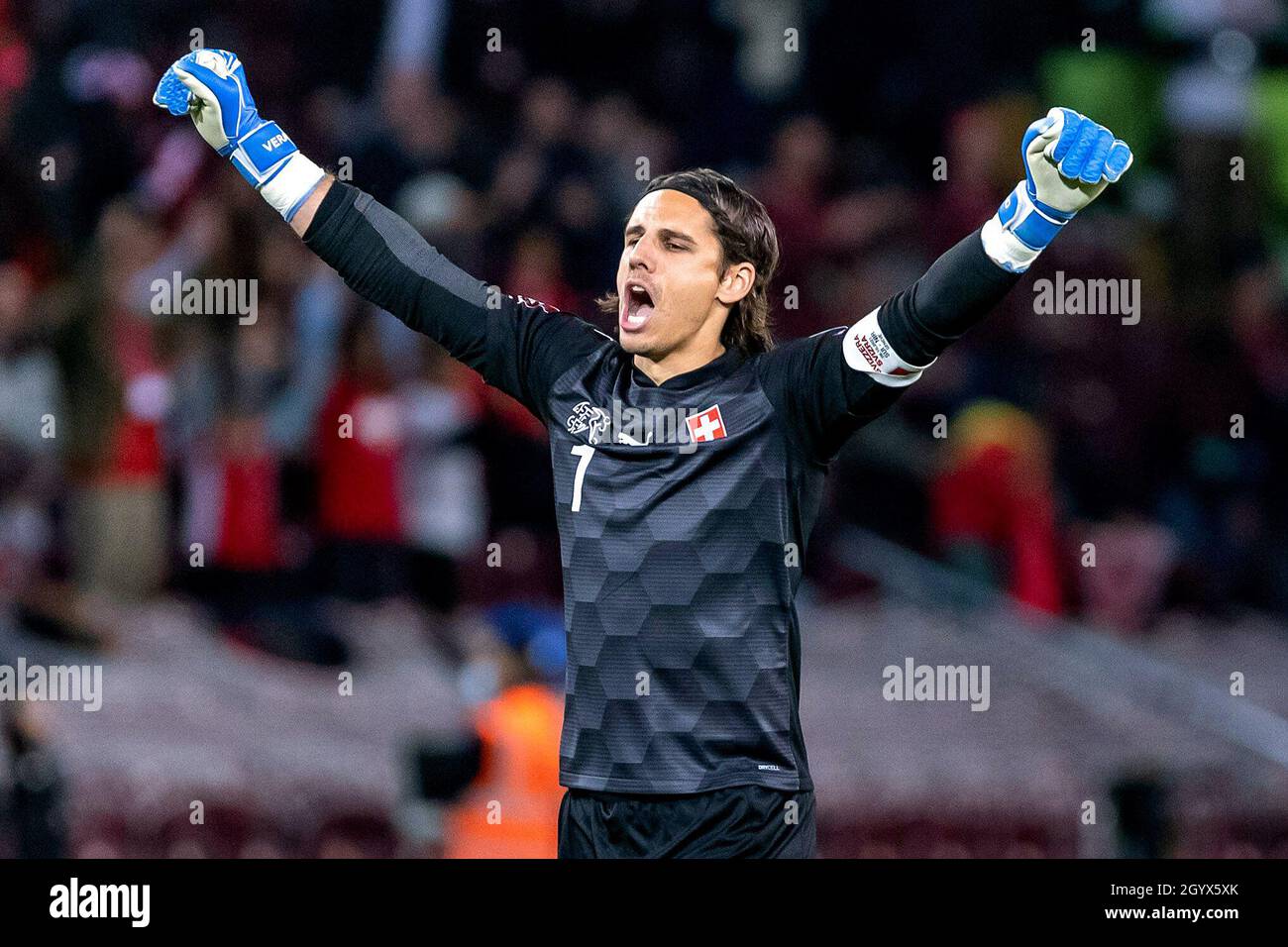 Switzerland goalkeeper Yann Sommer celebrates at the end of the FIFA World Cup Qualifying match at Stade de Geneve, Switzerland. Picture date: Saturday October 9, 2021. Stock Photo