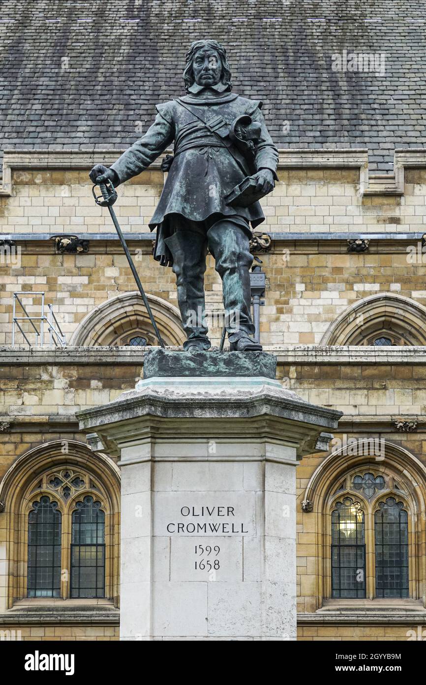 Statue of Oliver Cromwell, Westminster, London England United Kingdom UK Stock Photo