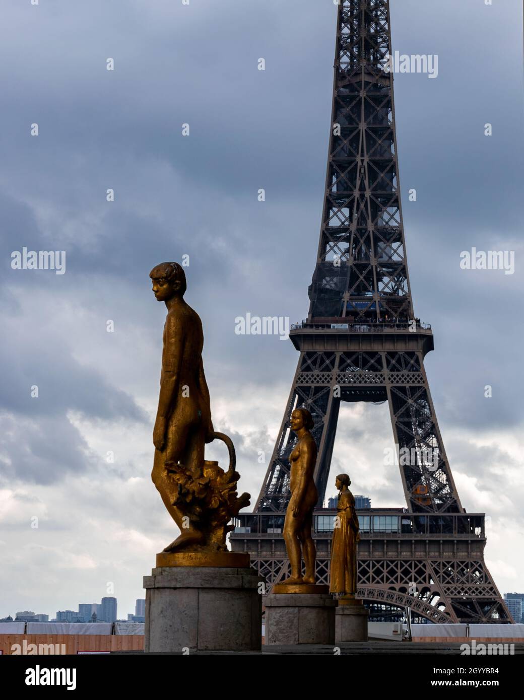 The statues of Trocadero square, with the Eiffel tower in the background, Paris France Stock Photo