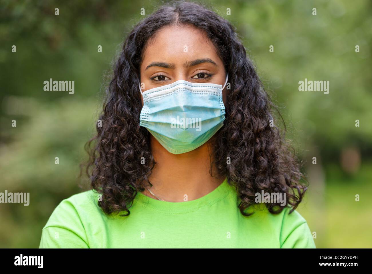 Black woman with covid mask hi-res stock photography and images - Alamy