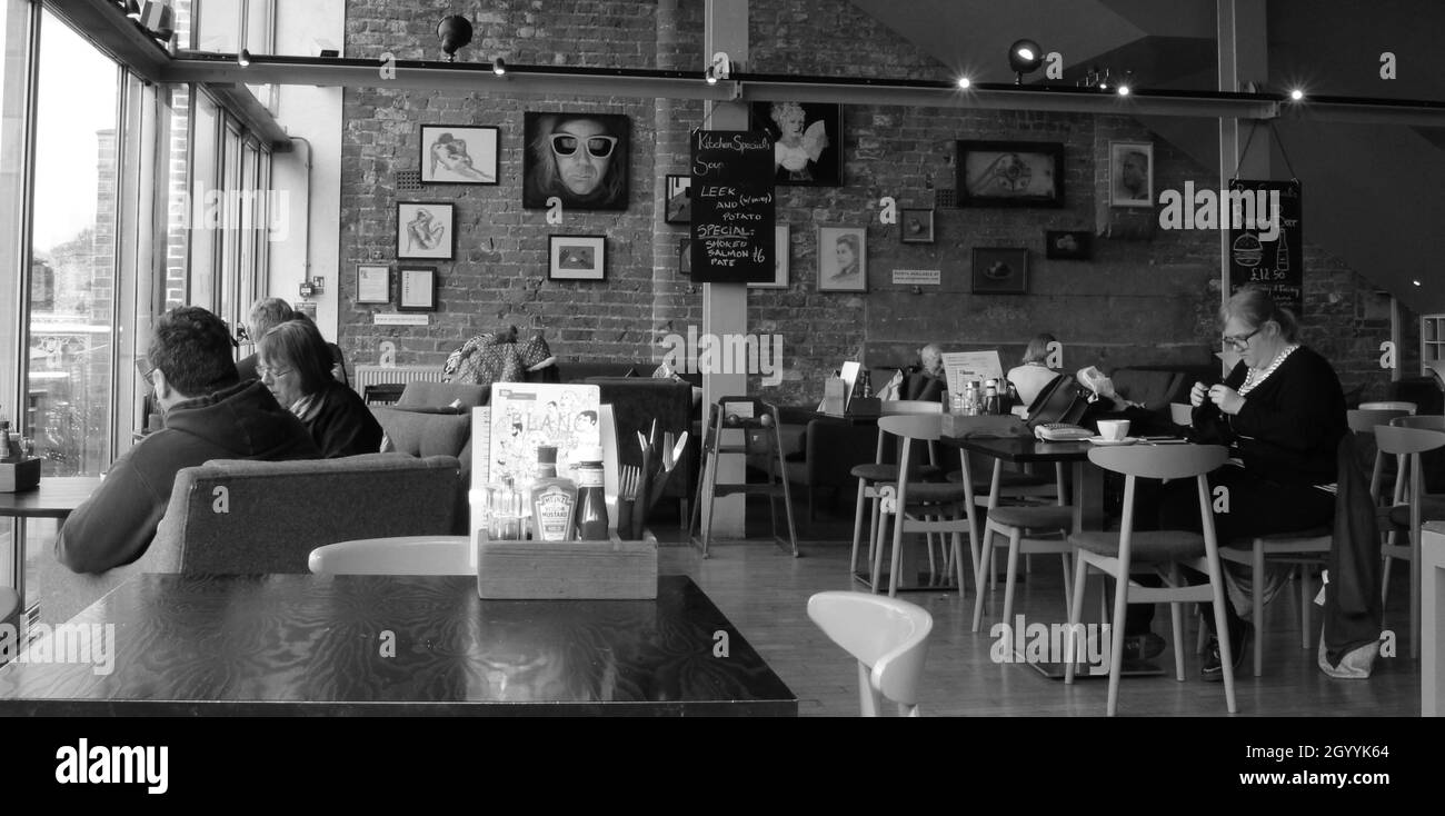 Picturehouse Black and White Stock Photos & Images Alamy