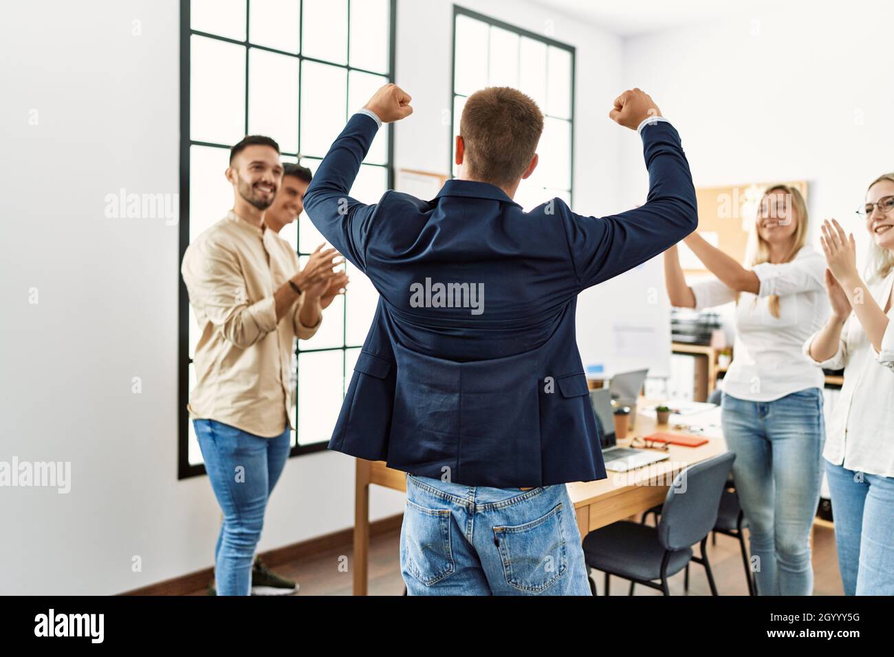 Clapping Back Positive man woman workers clap hi-res stock photography and images - Alamy