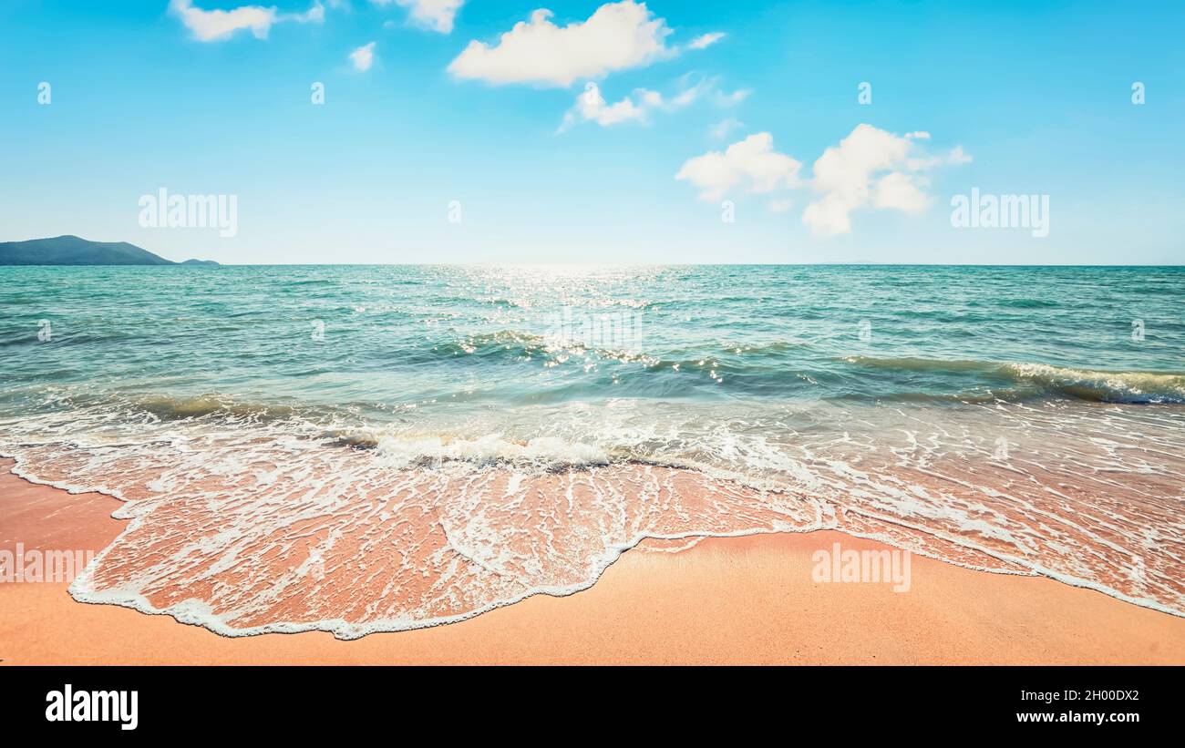 Thailand tropical beach hi-res stock photography and images - Alamy