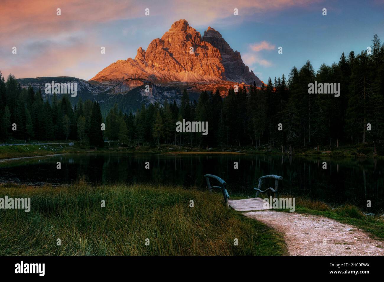 Lago d'Antorno, Cortina d'Ampezzo, Veneto, Dolomites, Italy Stock Photo