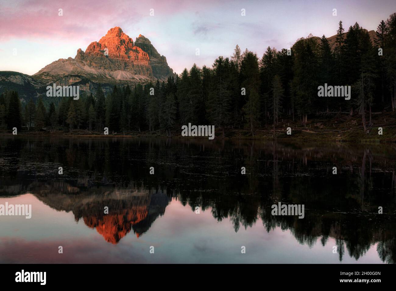 Lago antorno hi-res stock photography and images - Alamy