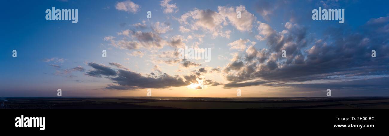 Orange sky horizon hi-res stock photography and images - Alamy
