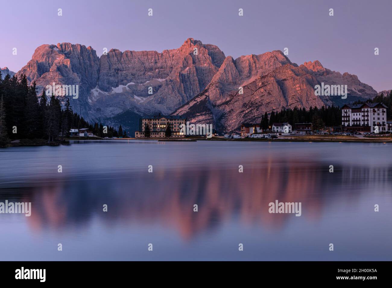 Lago di Misurina, Cortina d'Ampezzo, Veneto, Dolomites, Italy Stock Photo