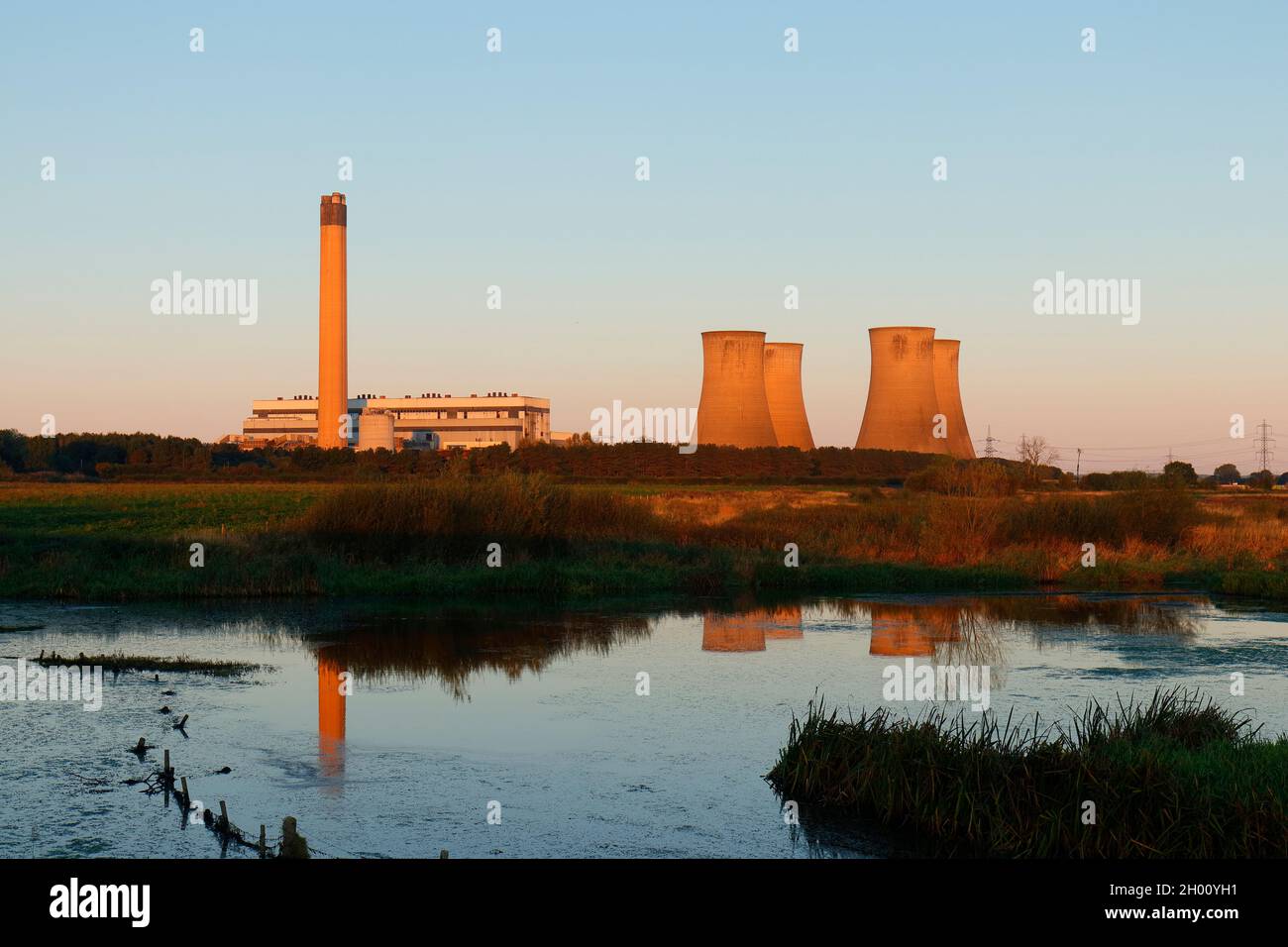 The remaining 4 cooling towers at Eggborough Power Station in North Yorkshire, moments before they were demolished by controlled explosions Stock Photo