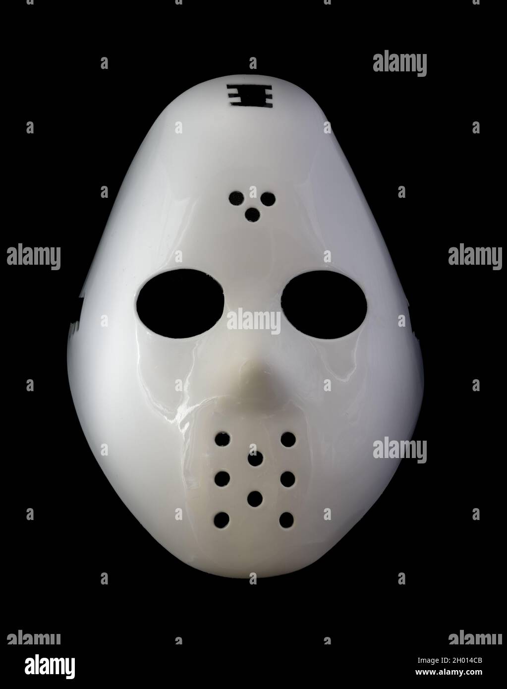 Goalie mask hi-res stock photography and images - Alamy