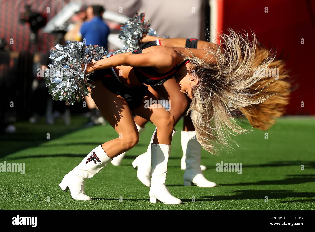 Nfl cheerleader falcons hi-res stock photography and images - Alamy