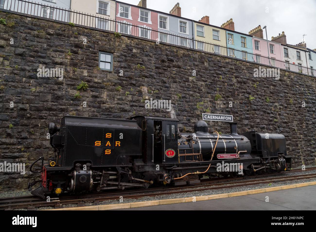 NG/G16 Beyer-Garratt steam train in Caernarfon station in October 2021 in North Wales. Stock Photo