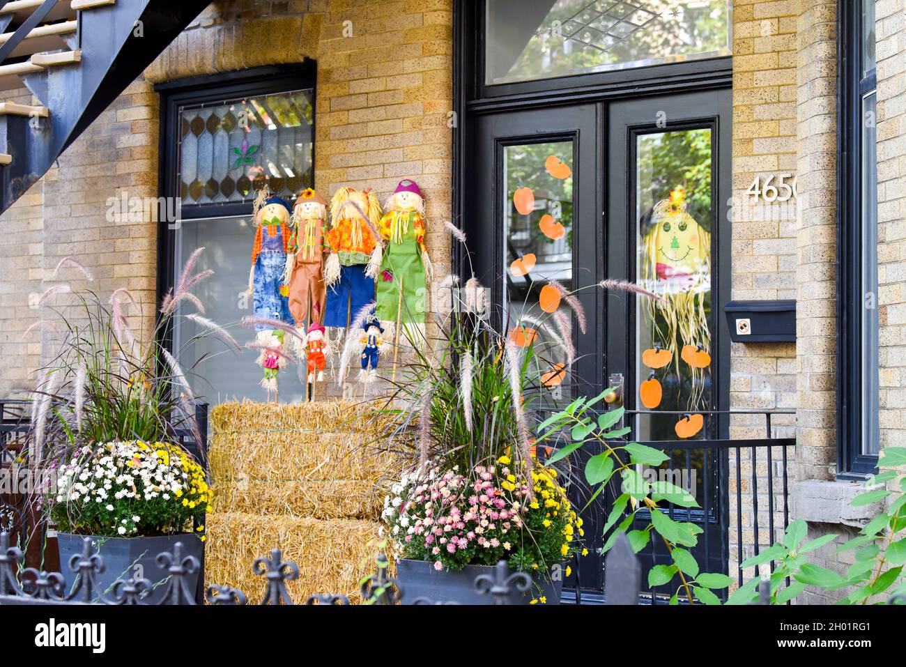 Halloween decorations. Plateau Mont Royal house, Montreal, Canada Stock Photo Alamy