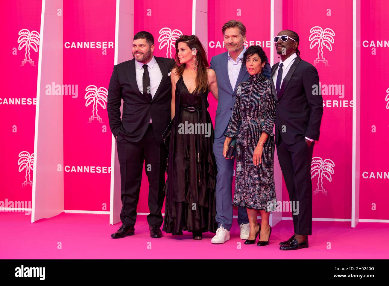 Cannes, France, 9 October 2021, JURY LONG FORM; MARCO PRINCE; NICOLAJ COSTER-WALDAU; SIGAL AVIN; SALVATORE ESPOSITO and NAIDRA AYADI are posing along the pink carpet during the Canneseries - International Series Festival at the Palais des Festivals in Cannes © ifnm press / Alamy Live News Stock Photo