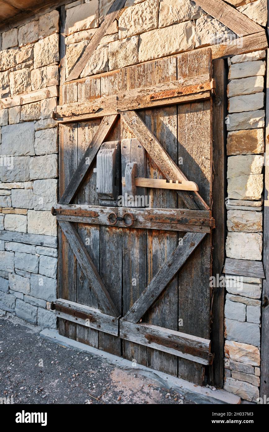 Ancient lock hires stock photography and images Alamy